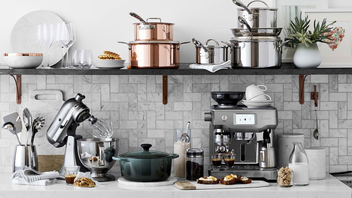 Tổng hợp những đồ dùng cần thiết cho căn bếp của gia đình bạn.